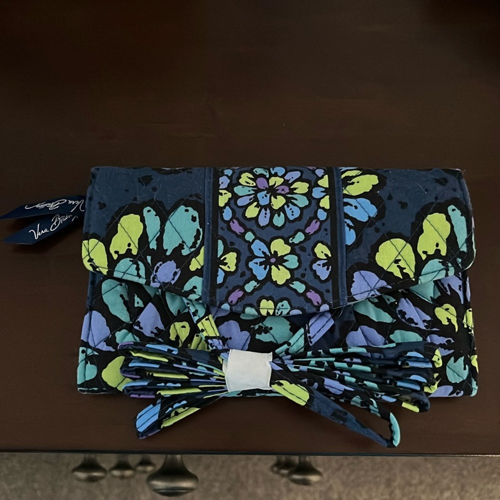 Crossbody wallet